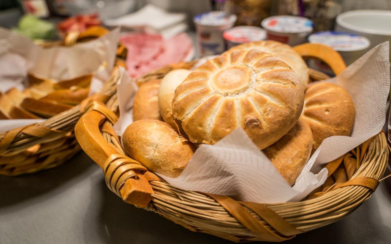 Praga Apartments & Restaurant Zell Am See-Kaprun Piesendorf Ngoại thất bức ảnh