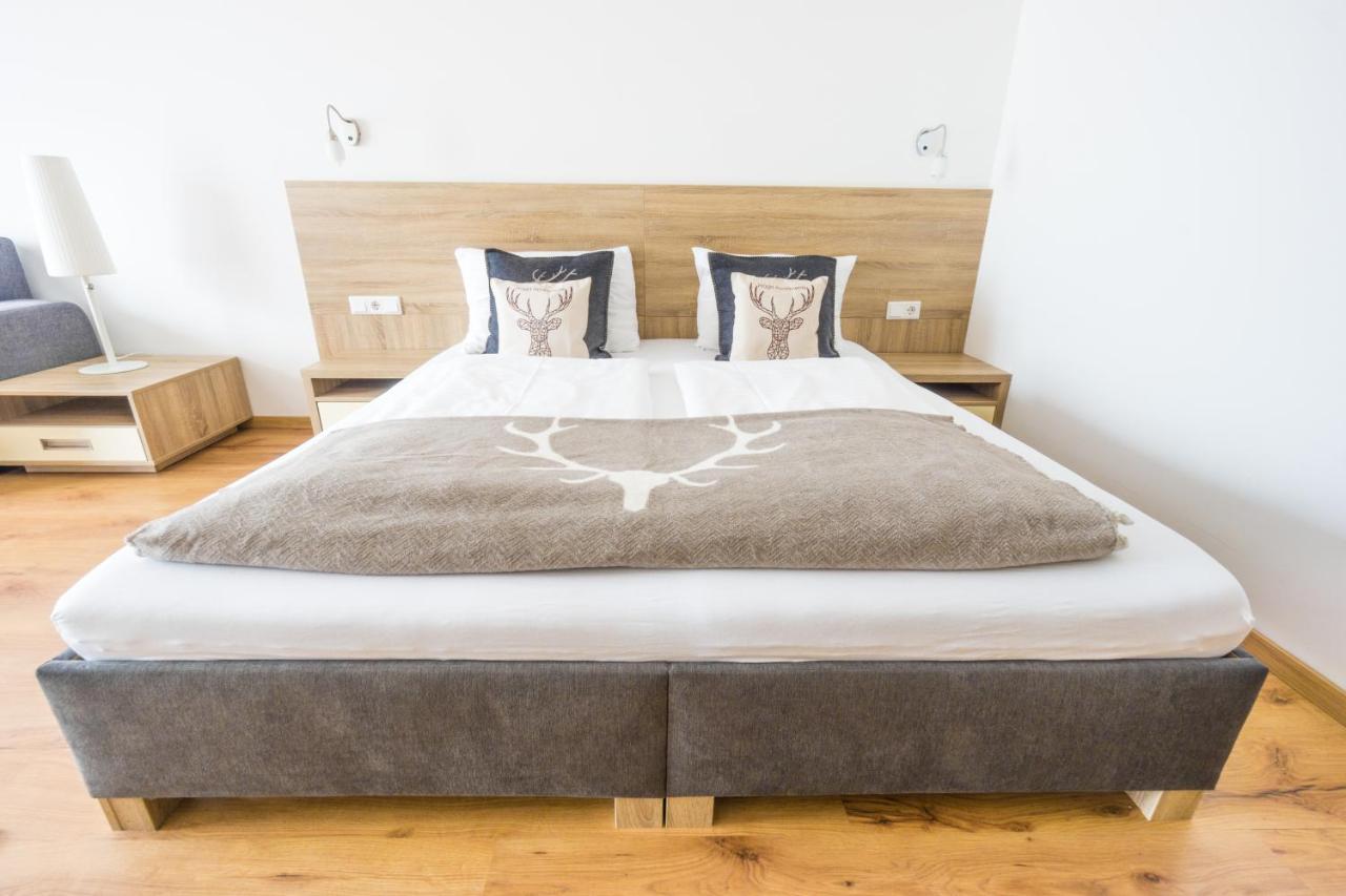 Praga Apartments & Restaurant Zell Am See-Kaprun Piesendorf Ngoại thất bức ảnh