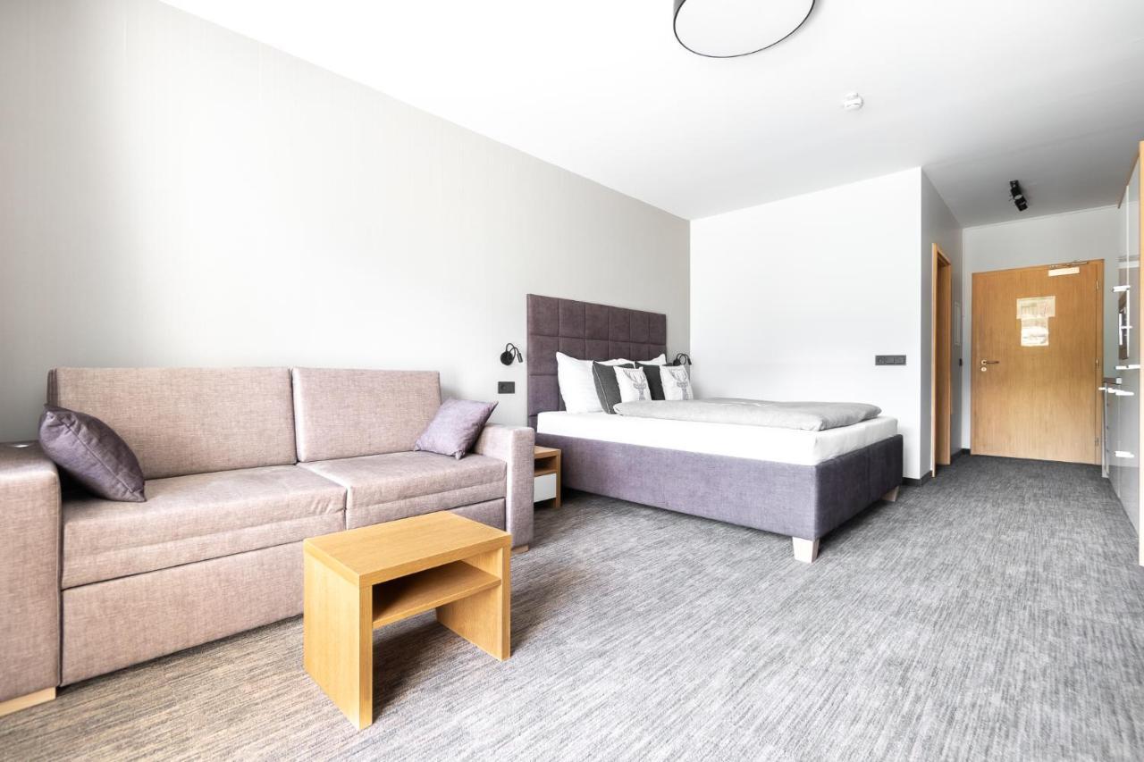 Praga Apartments & Restaurant Zell Am See-Kaprun Piesendorf Ngoại thất bức ảnh